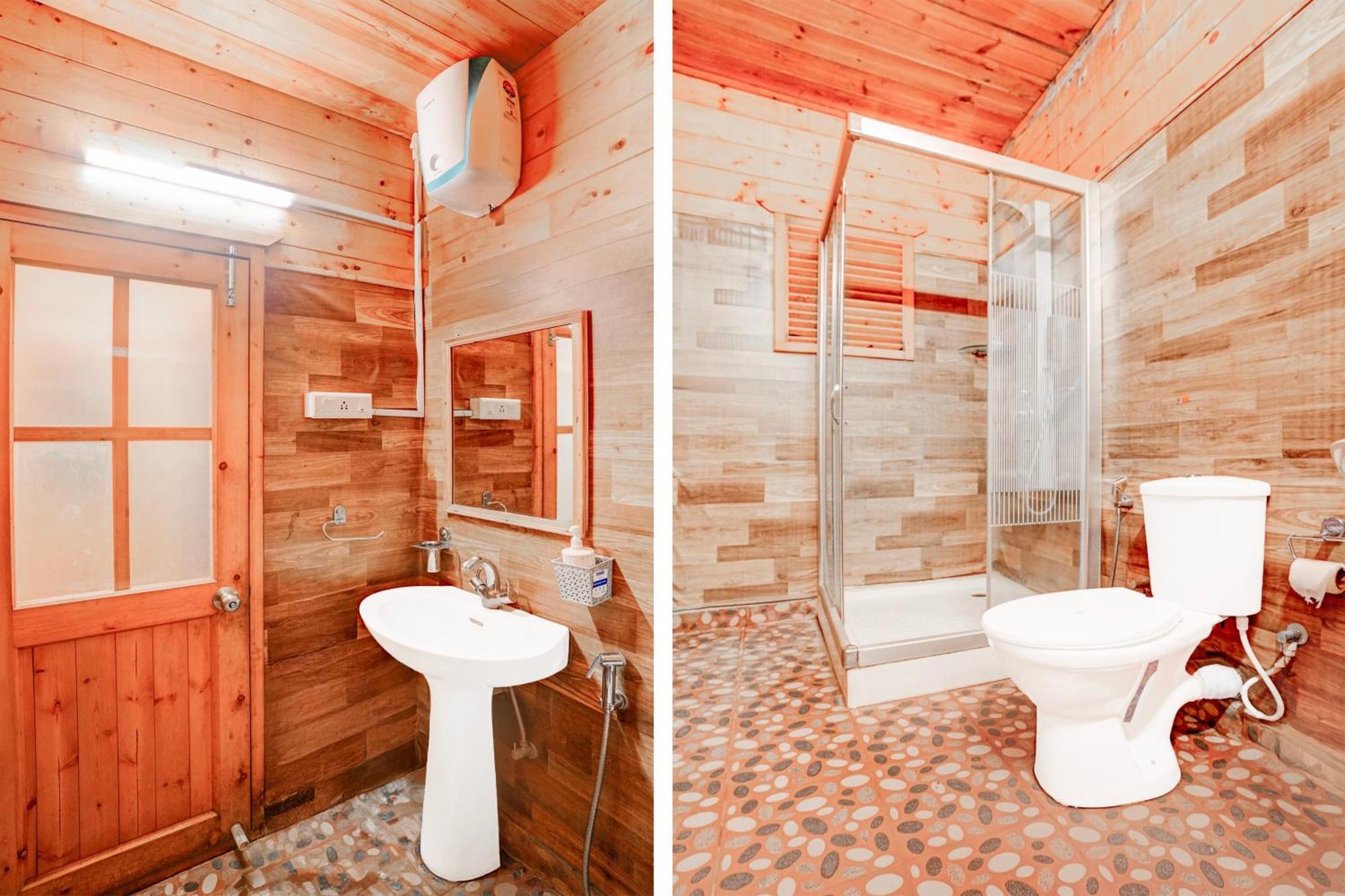 Super Townhouse Morjim Hotell Exteriör bild
